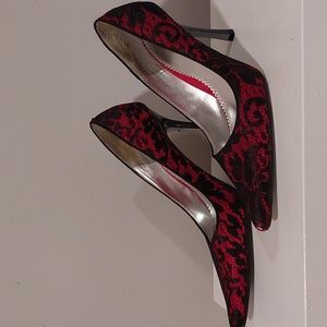 Luichiny Red and Black Lace Pumps Size 9